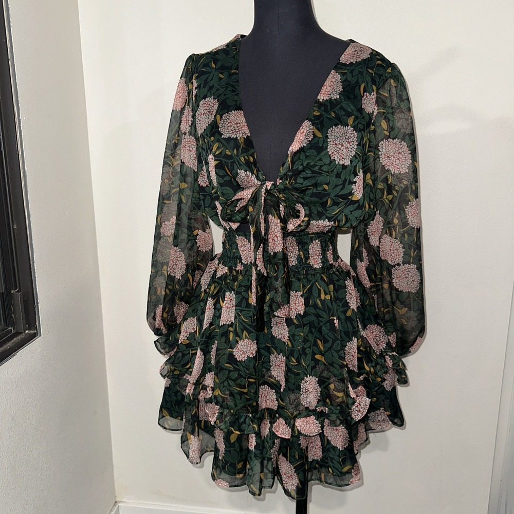 One and Only Collective Floral Deep V Neck Balloon Sleeve Mini‎ Dress Medium